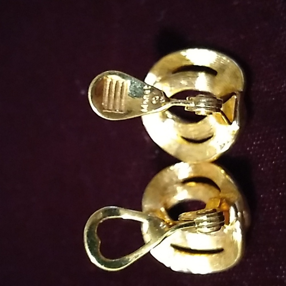 Vintage MONÈT Earrings - Picture 6 of 7